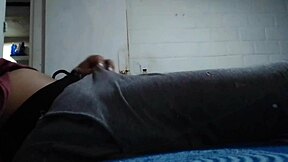 In Guadalajara, amateur gay Jhozue enjoys small handjob