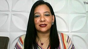 A mãe e o filho donzelo story unfolds