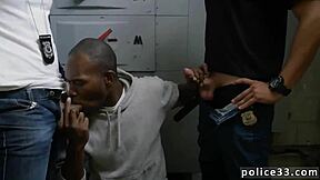 Filipino teen gang gets wild in shoplifting donk action