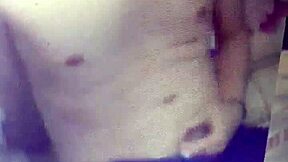 诱人帅哥勾引可爱兄弟网聊打飞机