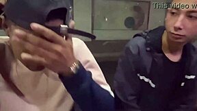 Novinho Dotado Fucks Bareback at Public Bus Stop