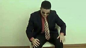 尤里·高乔展示巨鸡巴独秀