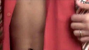 尤里·高乔展示巨鸡巴独秀