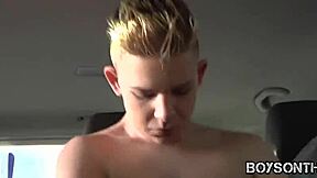 Amateur Cute Twinks Bang Hard in Car Pickup