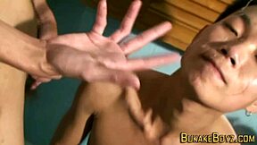 同性恋亚洲小鲜肉在高清3人动作中猛烈抽插