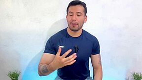 I couldn’t resist the Cuban stud’s 25cm cock during a foot massage session.