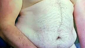 肌肉熊现在猛射