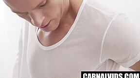 Dylan Tides 被 Reece Scott 大鸡巴弯腰猛干