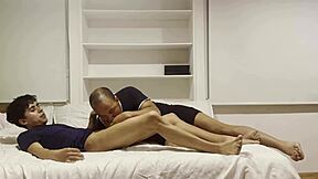 该死，残疾家伙给年轻18+猛男致命口交！