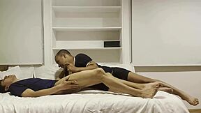 该死，残疾家伙给年轻18+猛男致命口交！