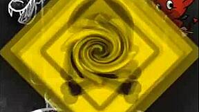 小鲜肉在车库用大鸡巴假阳具玩肛门