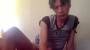 我是新女演员，爱吸鸡巴