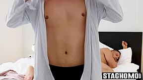 高级政治家John Rodriguez与专业人士Bastian Karim同志性爱！John Rodriguez冒险事业！