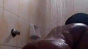 Wow! Sexy Ebony Teen Shower Spreads Oiled Ass