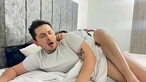 直男室友看片后狂操我大屁股叫床不停