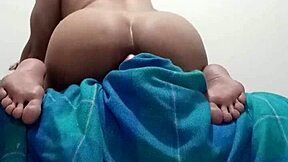 A solas con miedo de que me pillen masturbando anal amateur ass fucking